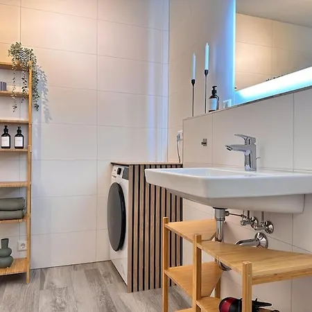 Appartio-110 M2-6 Pers-kh Naehe-modern-luxurioes